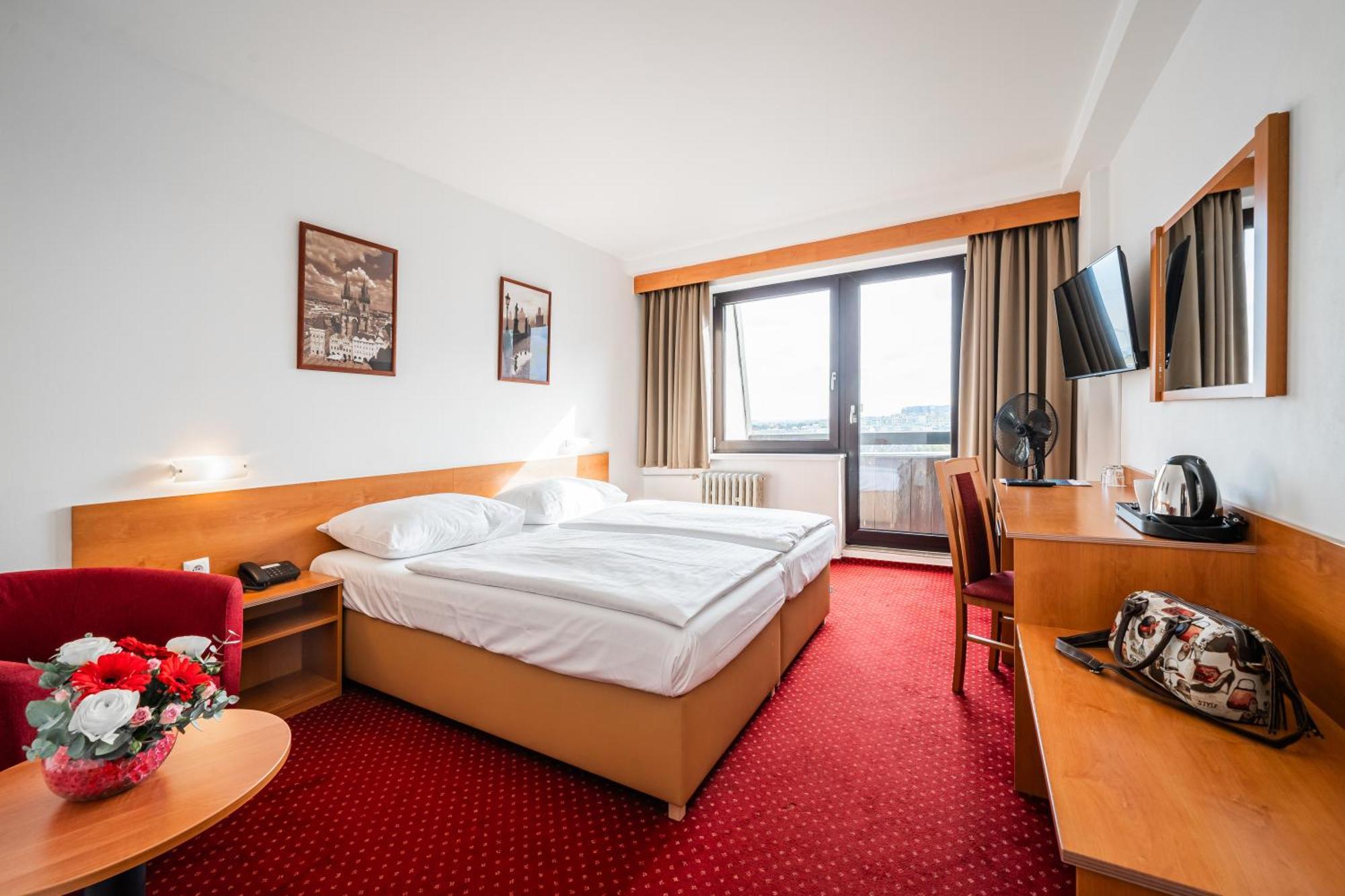 Hotel Globus Прага Екстериор снимка