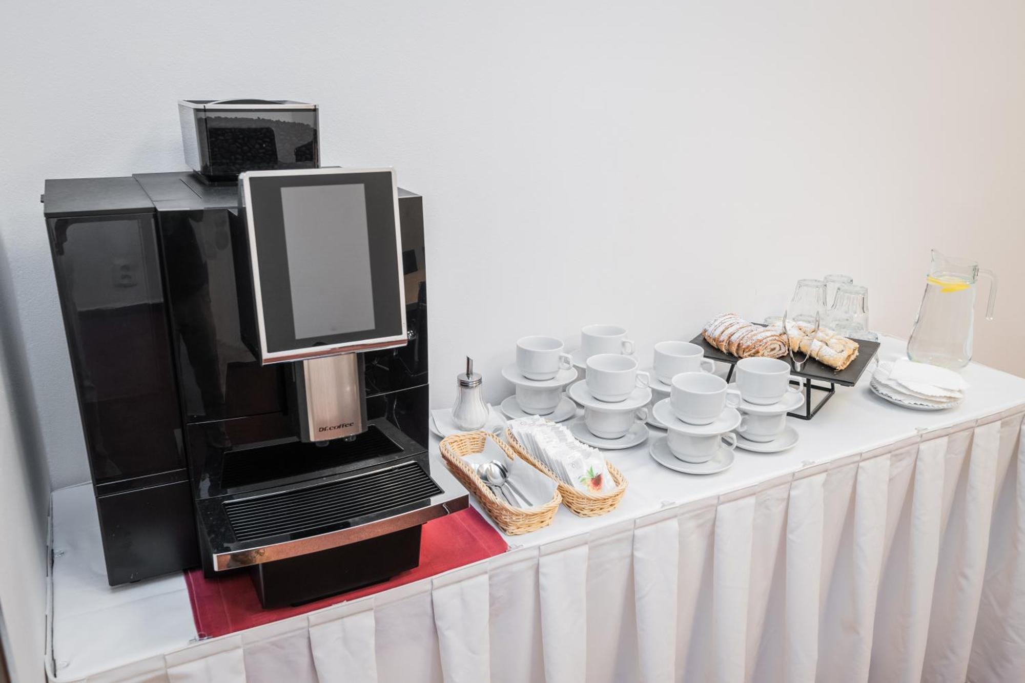 Hotel Globus Прага Екстериор снимка