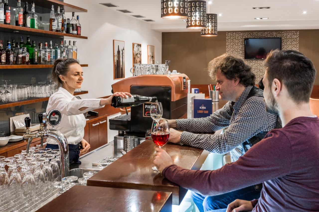 Hotel Globus Прага Екстериор снимка