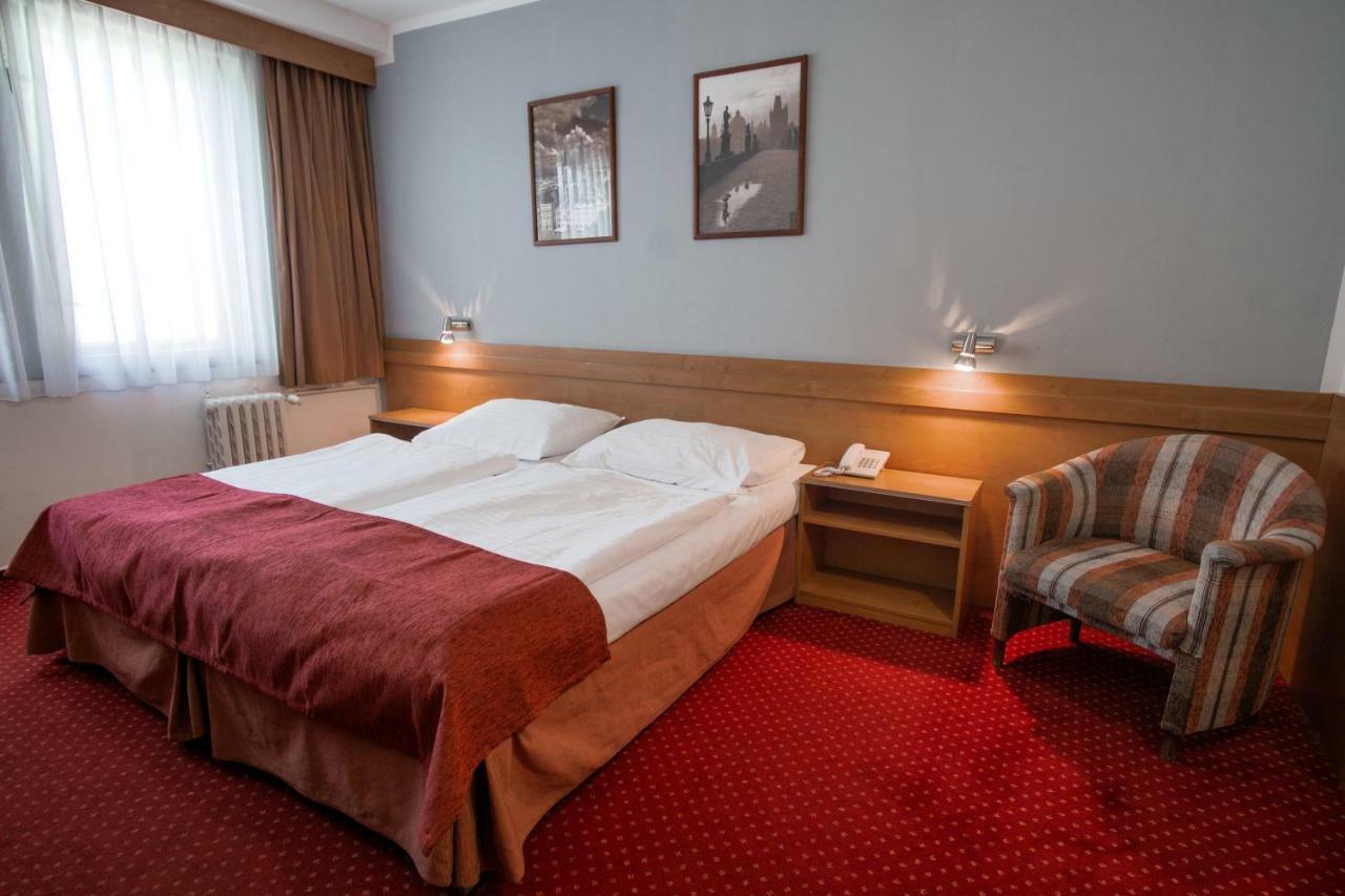 Hotel Globus Прага Екстериор снимка