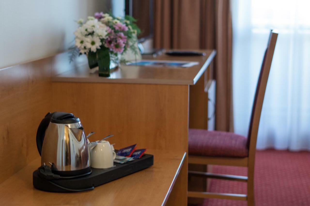 Hotel Globus Прага Екстериор снимка